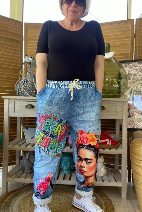 panta jogg  (dit magique) effet jeans délavé Viva Frida Kahlo confort +++ du 40 au 50/52