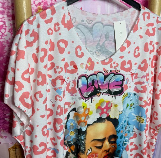 Top fin ample Léopard corail Frida Kahlo Street Art du 42 au 54/56 