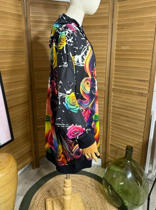 Sweat à capuche long ou robe sweat Betty Boop aux roses multicolores du 42 au 52