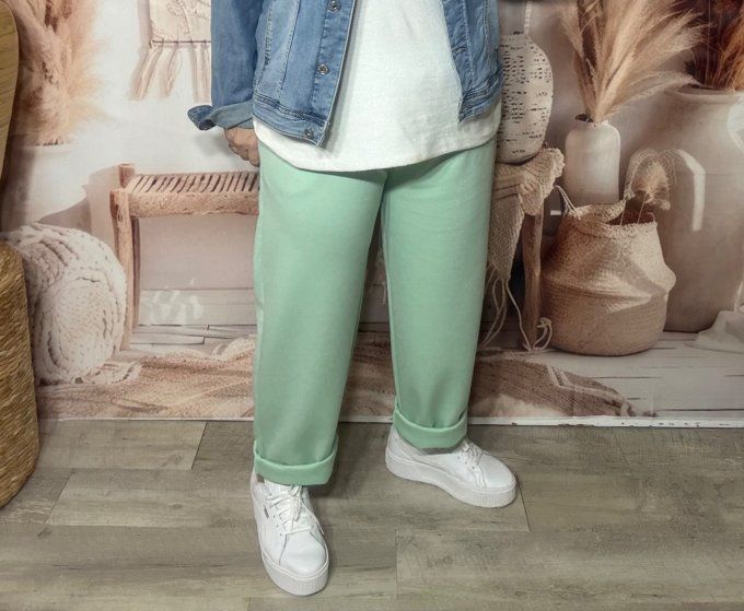 pantalon façon jogg vert d'eau boutons dorés + ceinture confort  ++++ du 38 au 50  