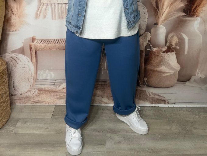 pantalon façon jogg bleu jeans brut boutons dorés + ceinture confort  ++++ du 38 au 50