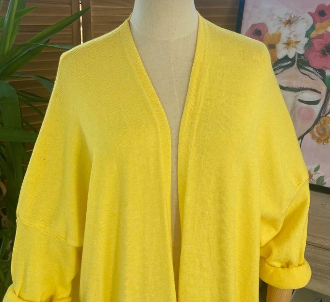 Gilet long sans laine ample jaune citron étoile pailletée douceur ++++ du 38 au 50/52 