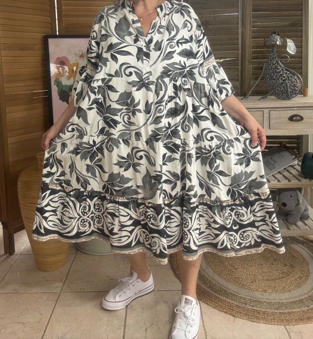 Robe mi-longue trapèze blanche  fleurs noires grises du 42 au 52/54 