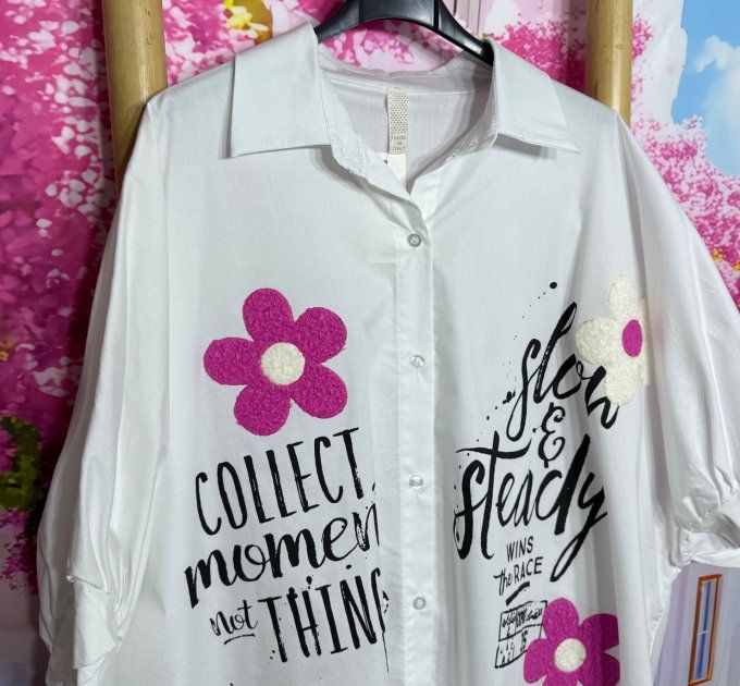 Chemise oversize asymétrique blanche Marguerites Fuschia du 42 au 54/56