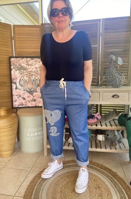 panta jogg  (dit magique) jeans stone fin Snoopy strass argentés du 38 au 48