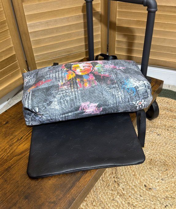 Grand sac besace + pochette suédine effet jeans & simili-cuir Frida Kahlo qualité ++++