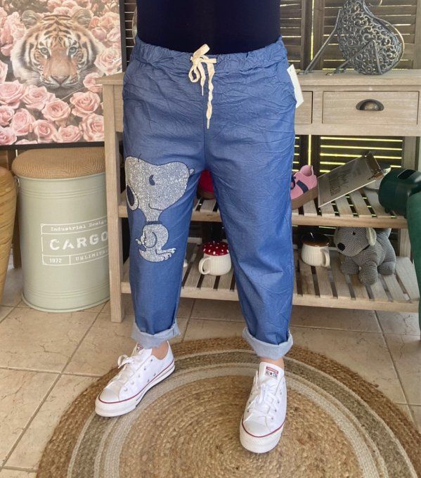 panta jogg  (dit magique) jeans stone fin Snoopy strass argentés du 38 au 48