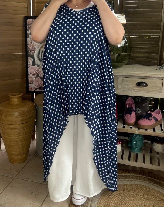 Maxi-tunique plissée asymétrique marine pois blancs du 42 au 56/58