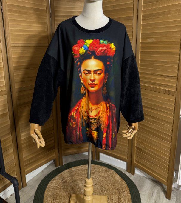 Sweat satiné et velours noir Frida Kahlo aux Fleurs du 40 au 50 