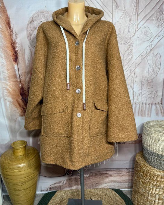 Manteau à capuche mi-long bouclette Camel boutons dorés du 40 au 48/50 et même +  
