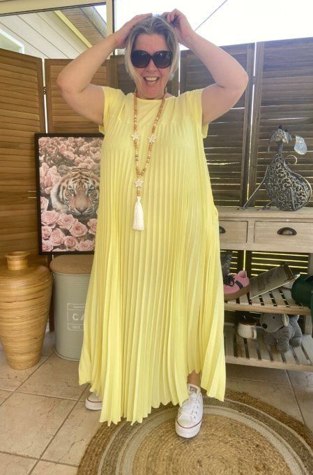 Robe ample longue plissée manches courtes jaune pastel du 38 au 48/50 