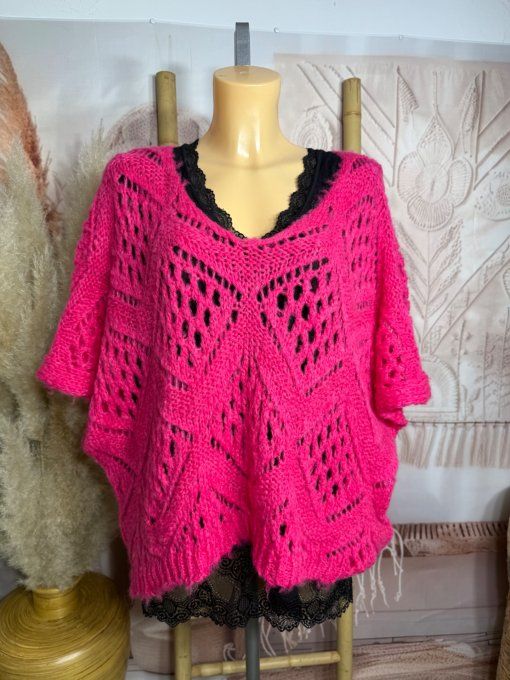 Pull asymétrique ample SANS LAINE maille crochet Bohème rose Fuschia douceur ++ du 40 au 52 