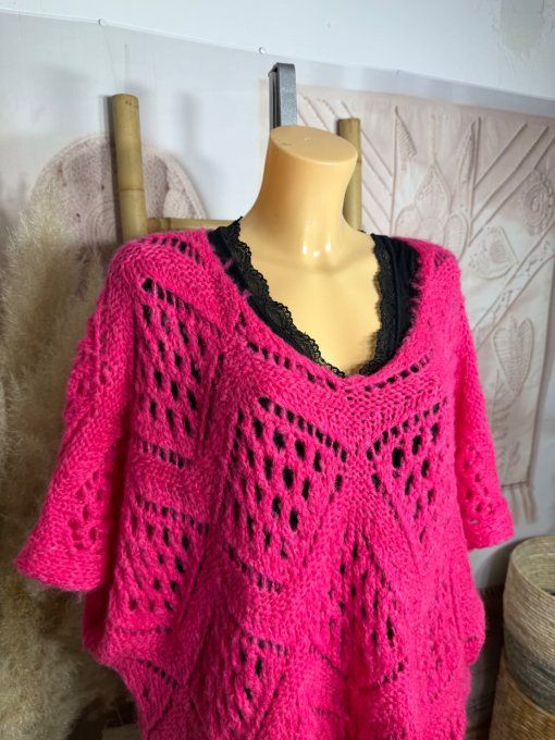 Pull asymétrique ample SANS LAINE maille crochet Bohème rose Fuschia douceur ++ du 40 au 52 