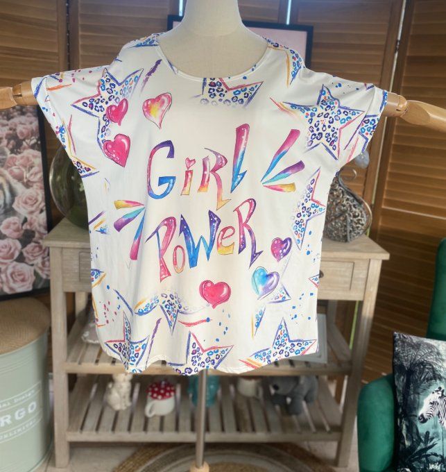 Top ample blanc Girl Power & étoiles multicolores du 38 au 50 