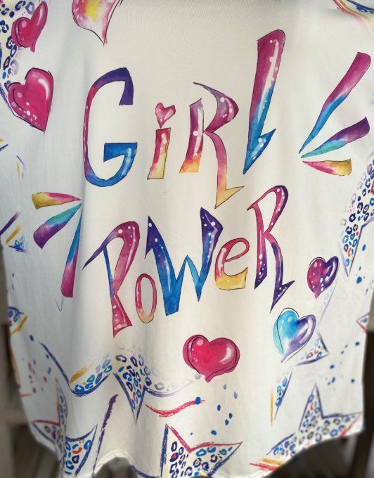 Top ample blanc Girl Power & étoiles multicolores du 38 au 50 