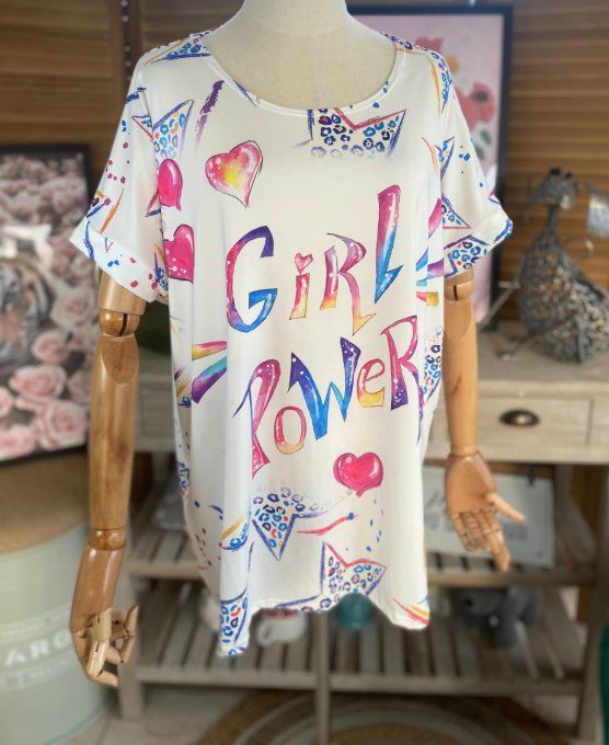 Top ample blanc Girl Power & étoiles multicolores du 38 au 50 