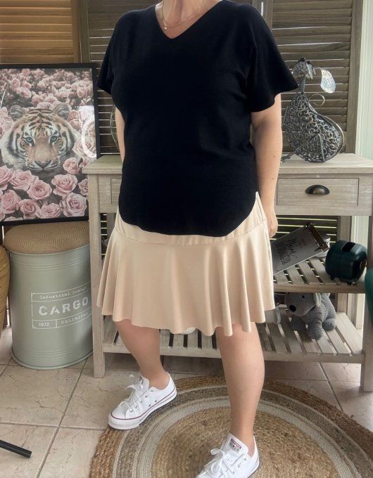 Jupe -short ample beige stretch ++++ du 38 au 54 