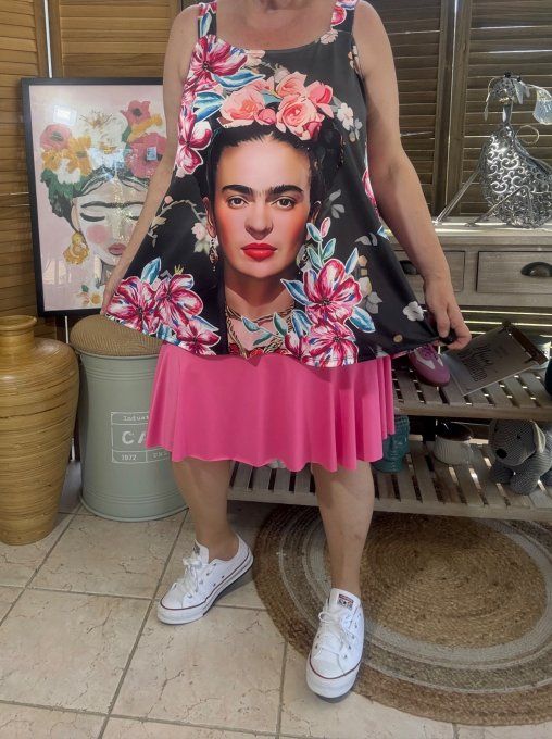 Top débardeur trapèze noir grisé Frida Kahlo aux Fleurs du 40 au 50/52 