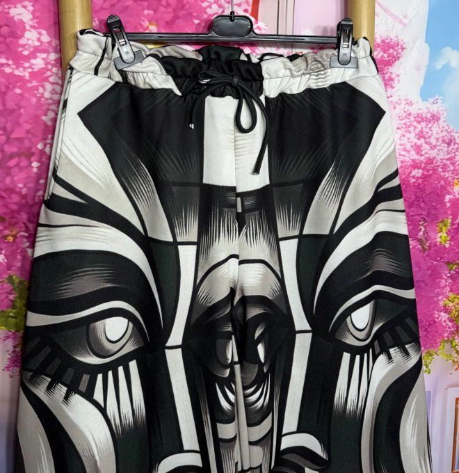 Panta-jogg cuisses larges / Pantalon "Cocoon" Picasso Paintings Black & White confort ++ du 38 au 48