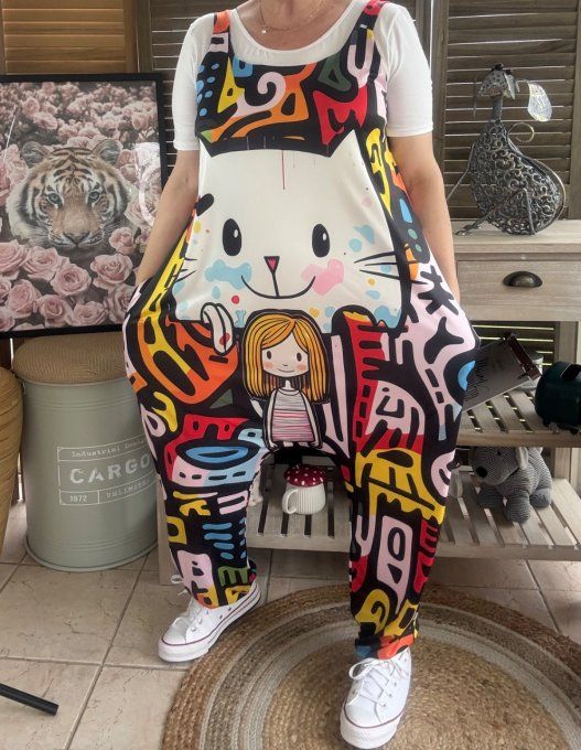 Combinaison salopette noire graffitis multicolores La Fillette et le chat du 38 au 52  