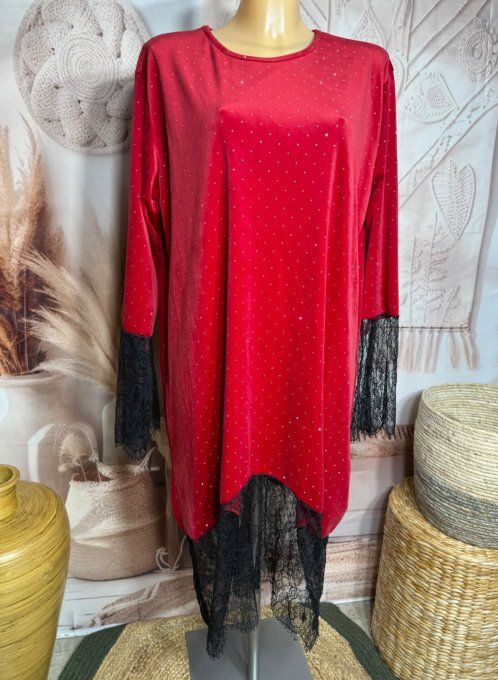 Robe asymétrique mi-longue velours rouge dentelle noire strass argentés du 38 au 48/50