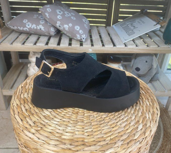 Sandales compensées suédine noire confort ++++  