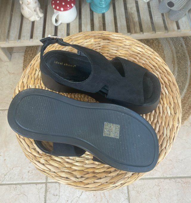 Sandales compensées suédine noire confort ++++  