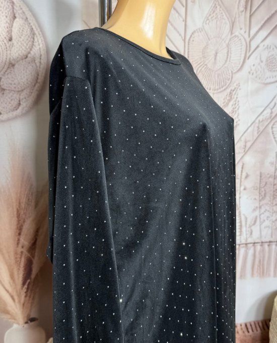 Robe asymétrique mi-longue velours noir dentelle noire strass argentés du 38 au 48/50