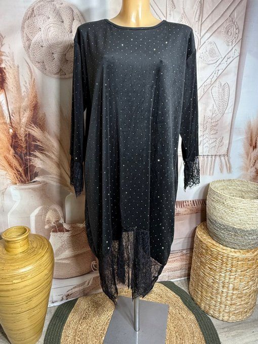 Robe asymétrique mi-longue velours noir dentelle noire strass argentés du 38 au 48/50