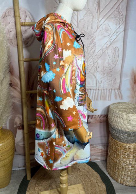 Robe-sweat trapèze à capuche multicolore La Fillette et la Lune du 40 au 50/52 