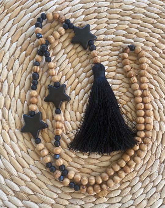 Sautoir étoiles pompon noir marbré & perles bois bohème chic 