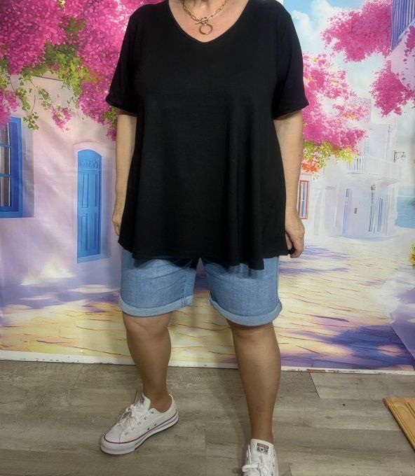 Top trapèze noir manches courtes col V collection Les Basiques du Dressing du 40 au 54