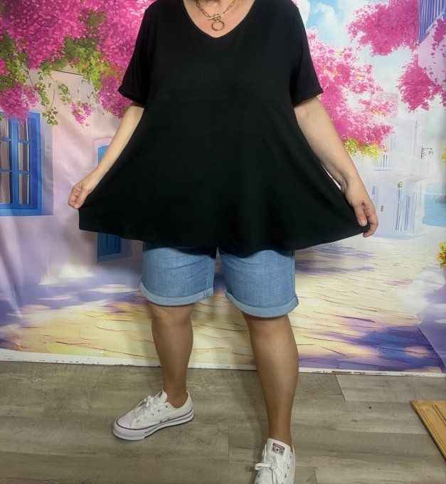 Top trapèze noir manches courtes col V collection Les Basiques du Dressing du 40 au 54