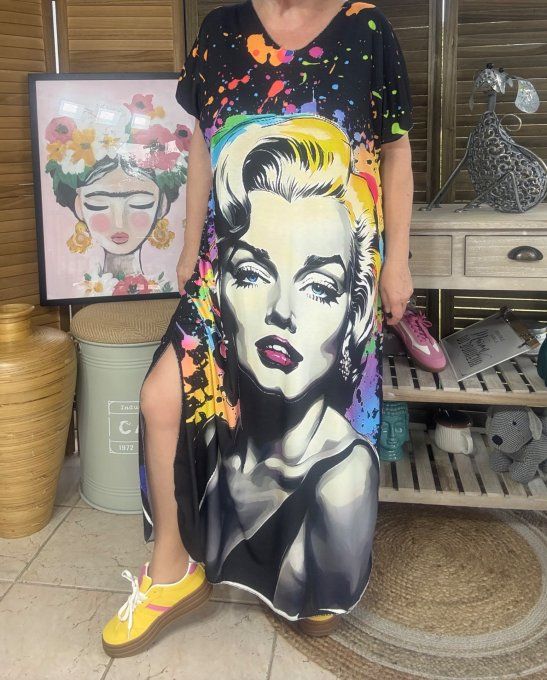 Robe longue noire graffitis Marylin Monroe Street Art du 40 au 50 