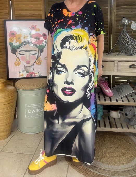 Robe longue noire graffitis Marylin Monroe Street Art du 40 au 50 