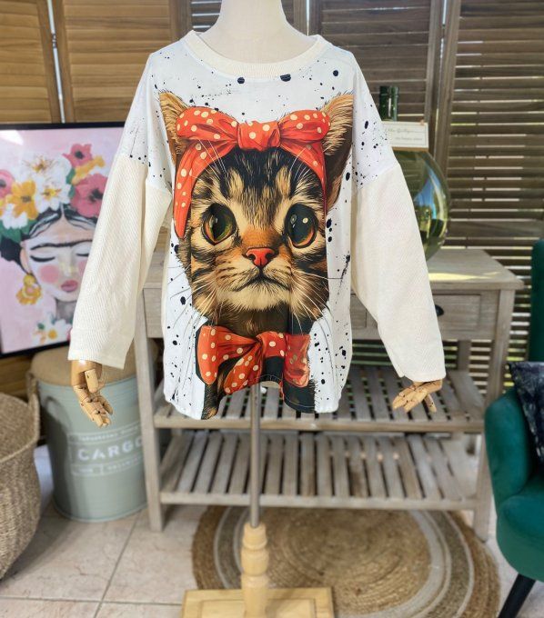 Sweat manches longues satiné et velours crème Le Chat au noeud rouge du 40 au 50 