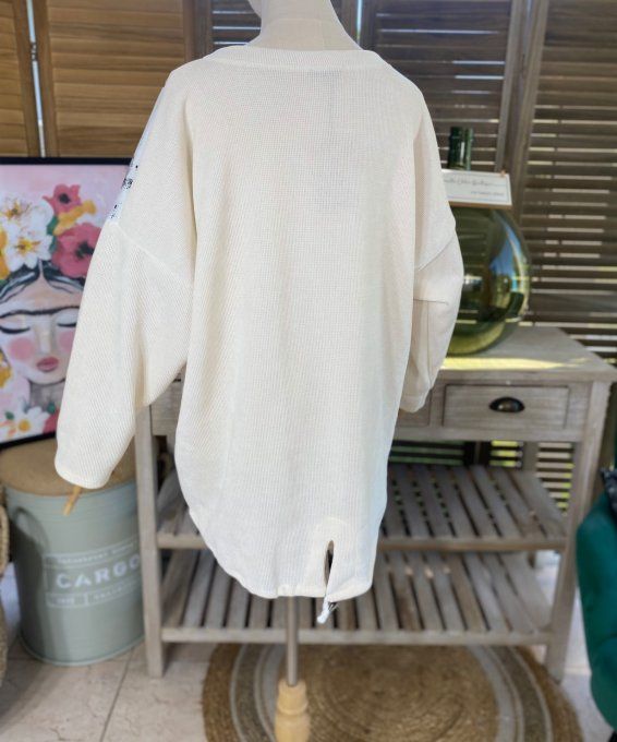Sweat manches longues satiné et velours crème Le Chat au noeud rouge du 40 au 50 