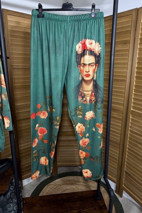 Ensemble Cocooning ou pyjama vert bouteille Frida Kahlo polaire confort +++ du 40 au 52/54 