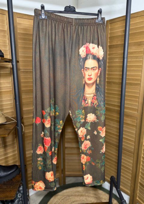 Ensemble Cocooning ou pyjama marron Frida Kahlo polaire confort +++ du 40 au 52/54