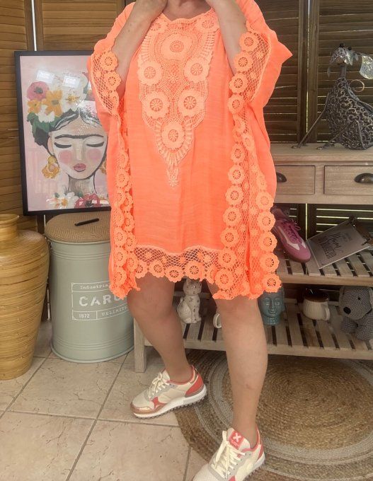 Tunique de plage façon poncho orange fluo broderie anglaise du 42 au 56