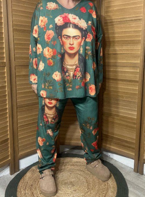 Ensemble Cocooning ou pyjama vert bouteille Frida Kahlo polaire confort +++ du 40 au 52/54 
