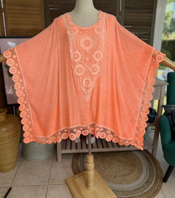 Tunique de plage façon poncho orange fluo broderie anglaise du 42 au 56