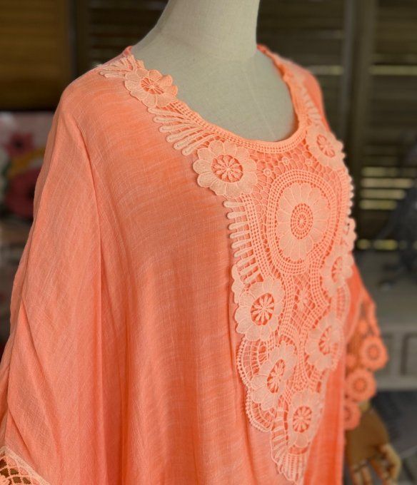 Tunique de plage façon poncho orange fluo broderie anglaise du 42 au 56