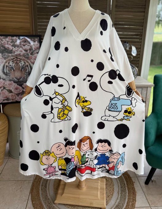 Robe trapèze longue ample blanche Snoopy & Friends Charlie Brown du 42 au 54/56 et +  