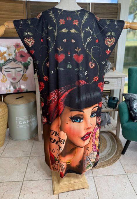 Robe longue noire The Pretty Tattoo Girl du 40 au 50 