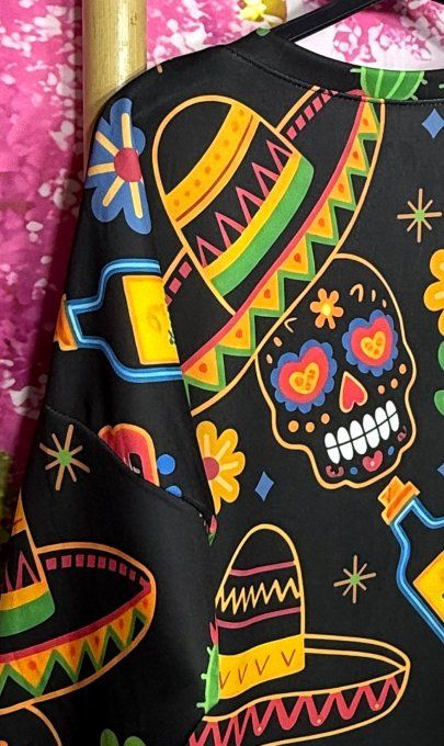 Robe-sweat ou Maxi-sweat noir Mexican Calaveras Sombreros Fleurs confort +++ du 40 au 52