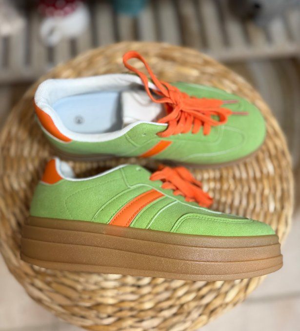 Baskets compensées à lacets suédine vert pistache & orange confort ++++