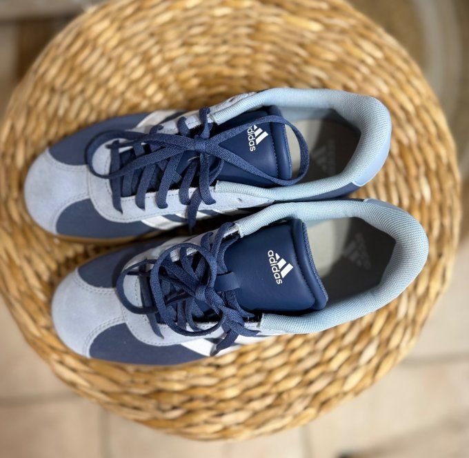 Baskets Adidas daim Bleu Jeans & bleu ciel confort ++++   