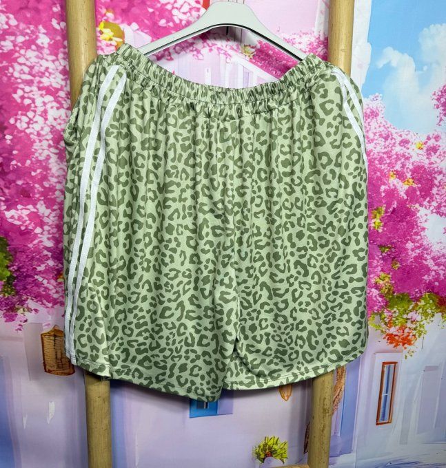 Ensemble Léopard Kaki et Pistache Tee-shirt ample et short confort +++ du 38 au 52  