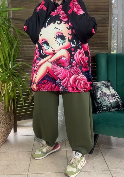 Sweat fin à capuche long noir Betty Boop aux roses roses du 40 au 52/54  
